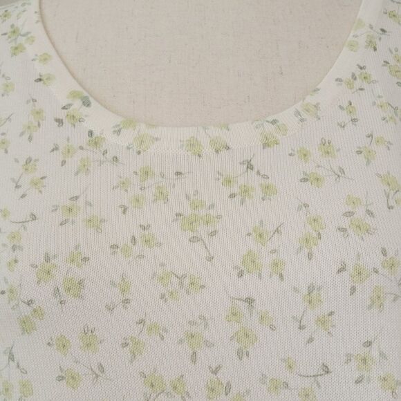 Elizabeth By Liz Claiborne Cream Floral Patterned Sleeveless Sweater Size 2 - Picture 7 of 7